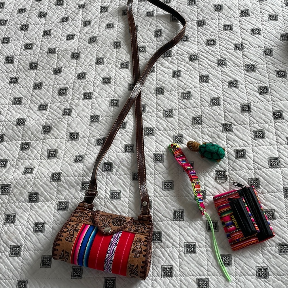 🇵🇪 Bundle of (4) souvenirs from Peru NWOT